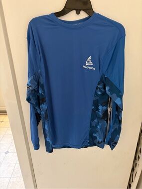 Nautica Men’s Royal Blue Long-Sleeve Swim Rash Guard with Blue Camo Panels